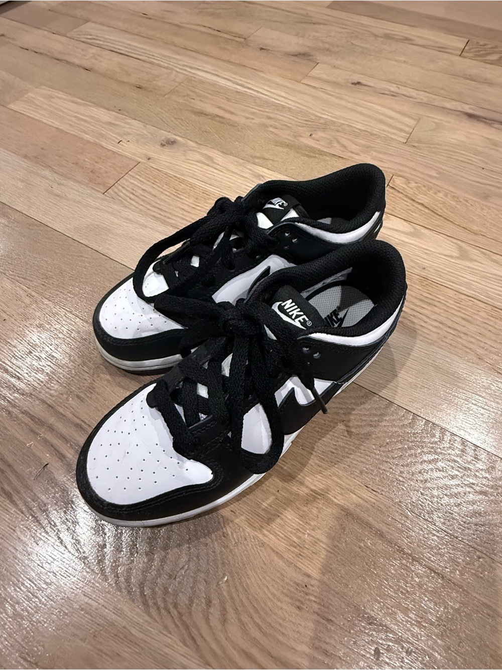 Nike Black and White Kids Low-Top Sneakers